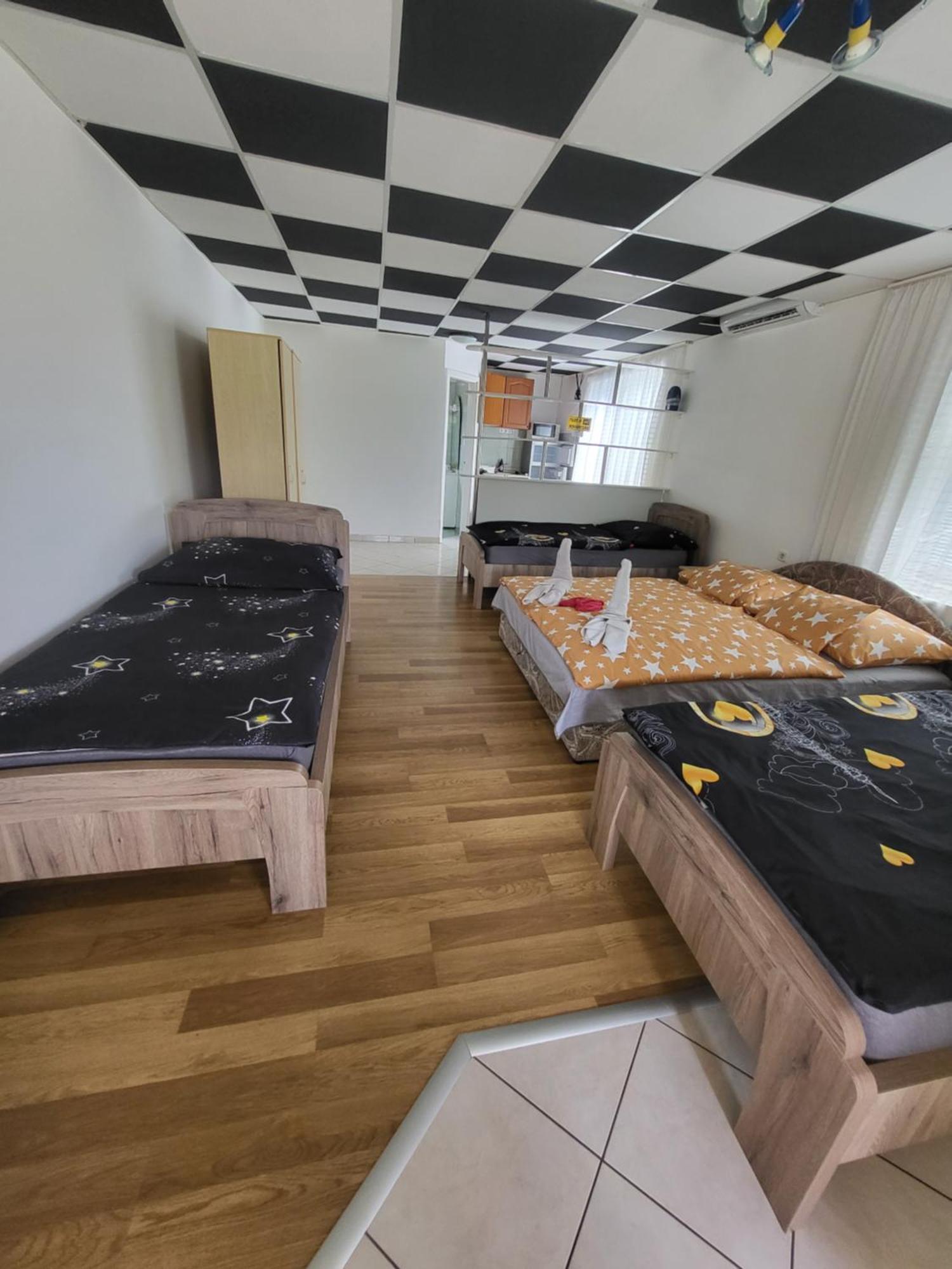 Apartmán Napsugar Vendeghaz Tiszaújváros Exteriér fotografie