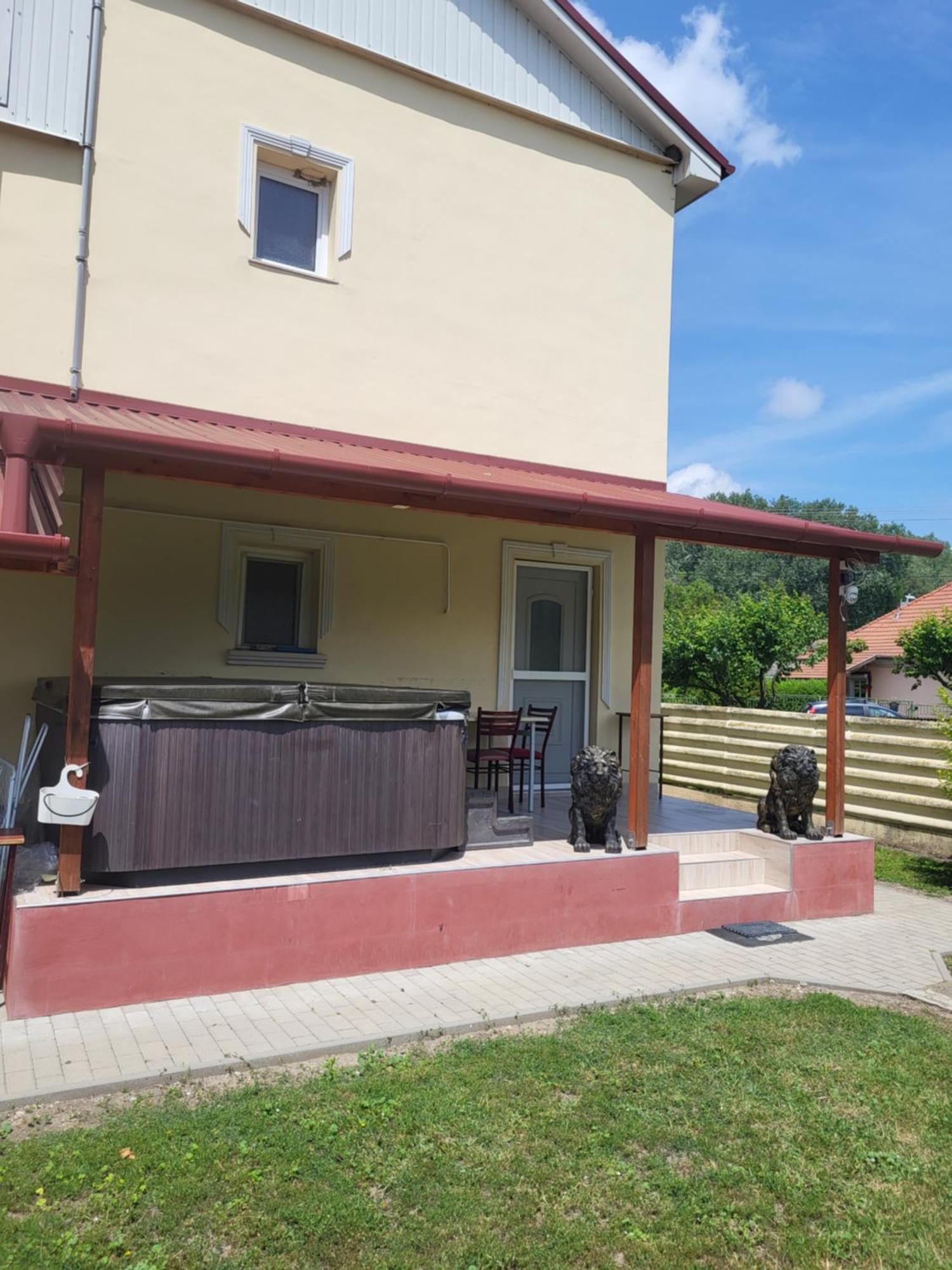 Apartmán Napsugar Vendeghaz Tiszaújváros Pokoj fotografie