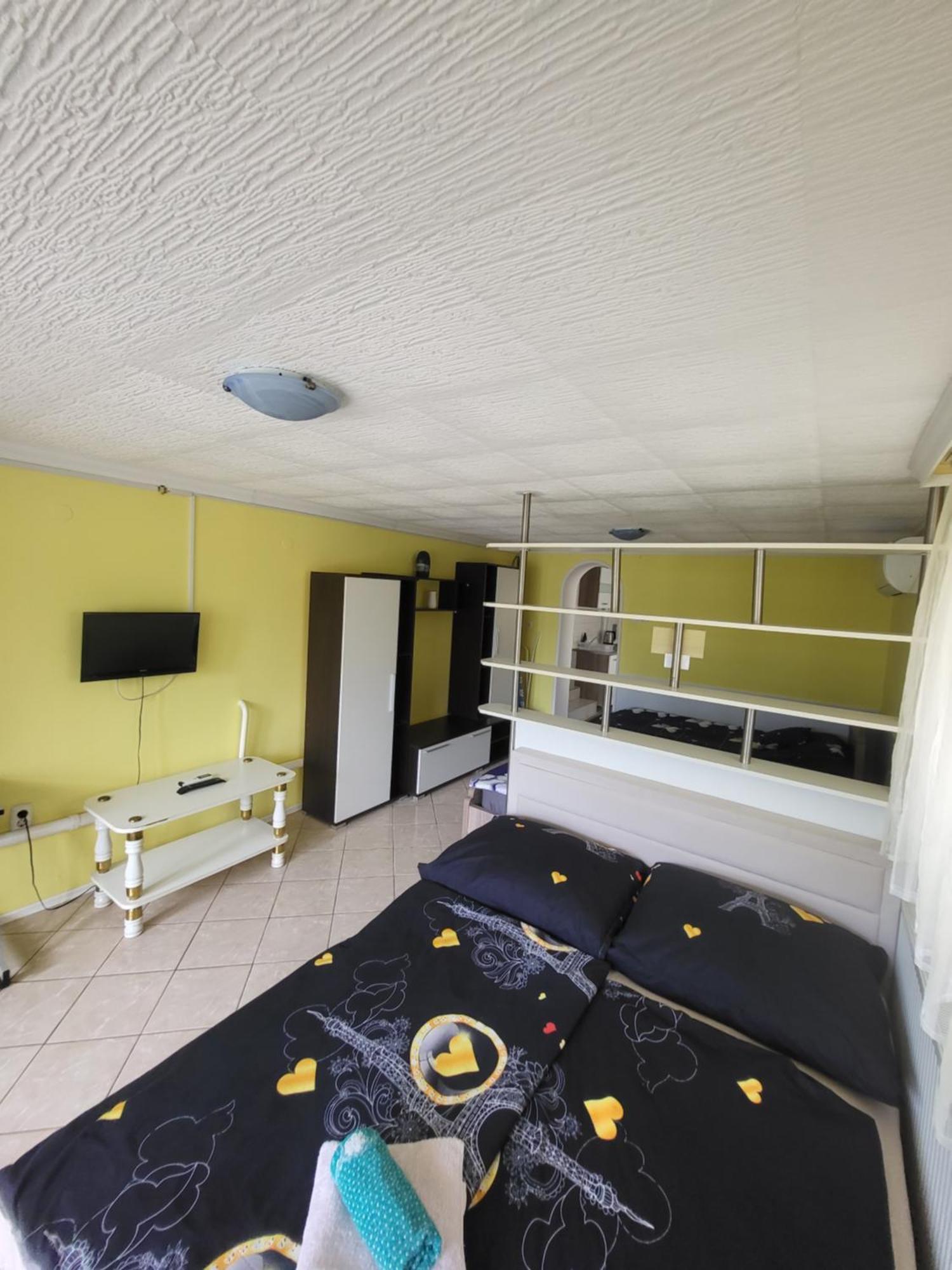 Apartmán Napsugar Vendeghaz Tiszaújváros Exteriér fotografie